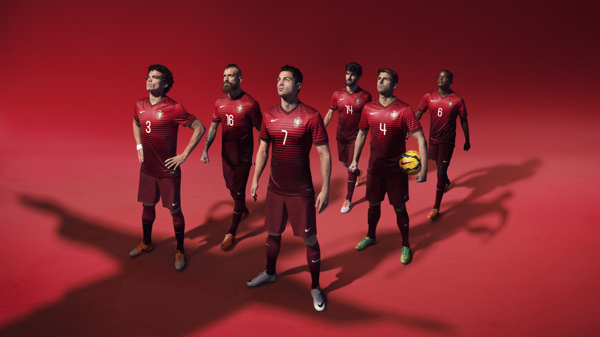 4×100米混合接力队伍配合默契，混合接力比赛